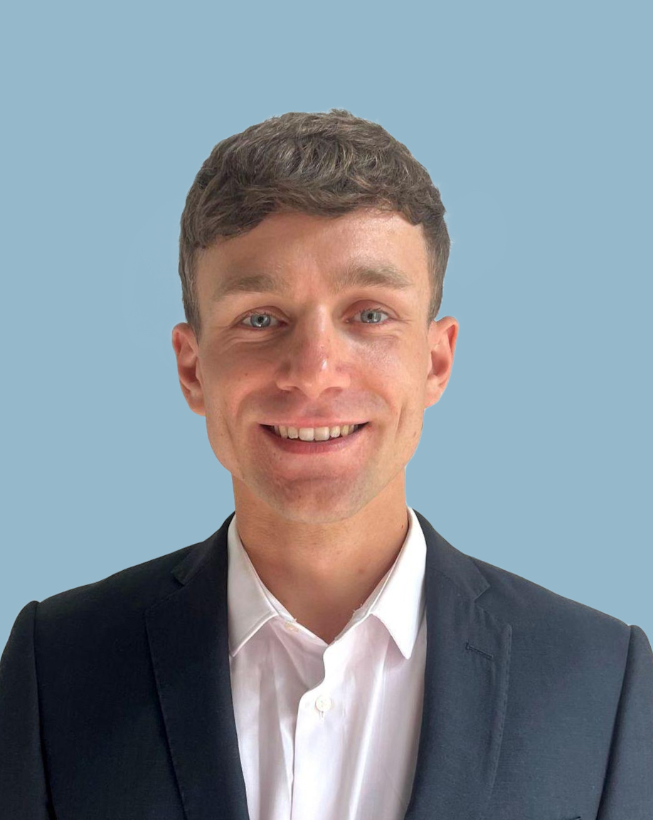 A headshot of Joe, the website owner